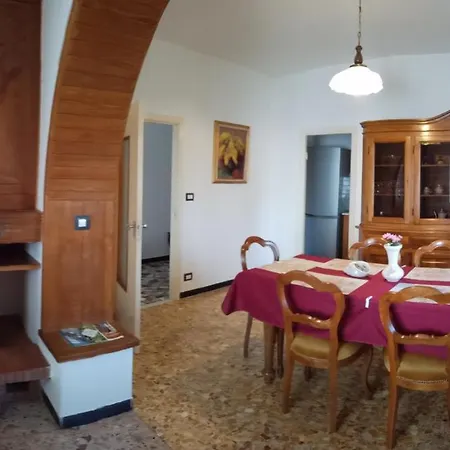 La Rosa Bianca Apartman *